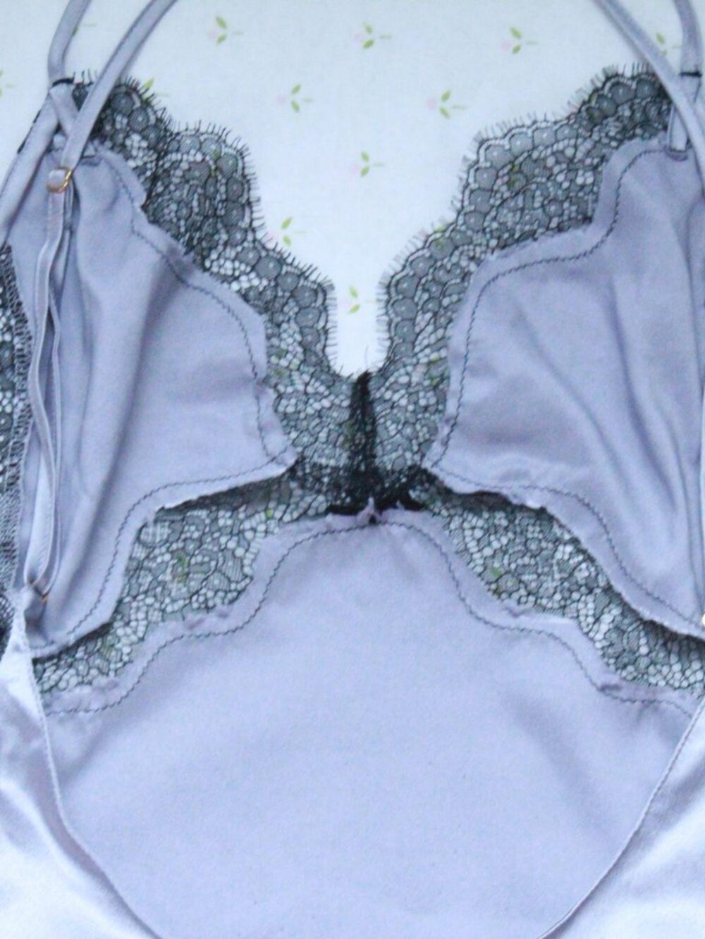 victoria’s secret gray/lavender satin lace slip - Picture 6 of 7